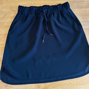 Lululemon on the fly skirt black size 12 like new condition